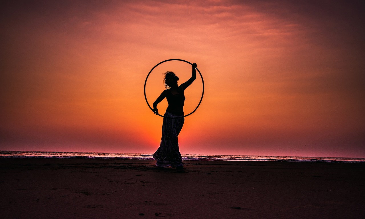 hula hoop, lady, hoop-2032813.jpg