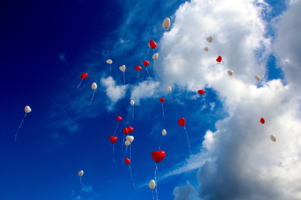 balloons, heart, sky-1046658.jpg
